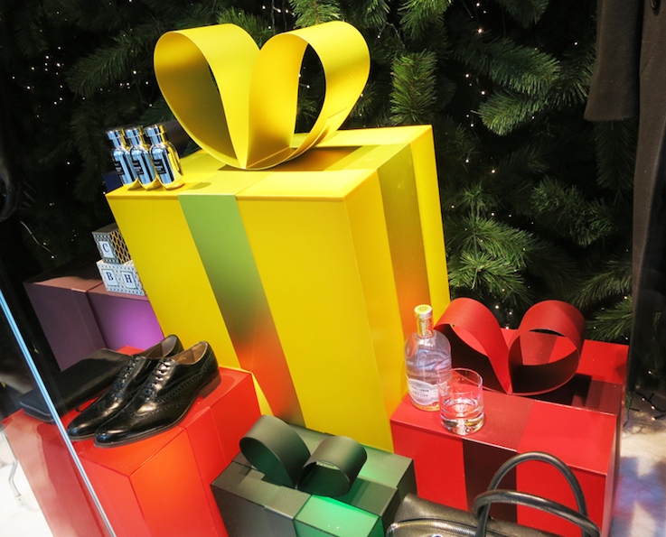 retail trends, visual merchandising, Christmas shopping, visual merchandising and store design, London retail trends,