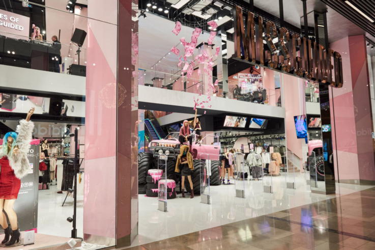 Flagship stores London - fashion store Missguided