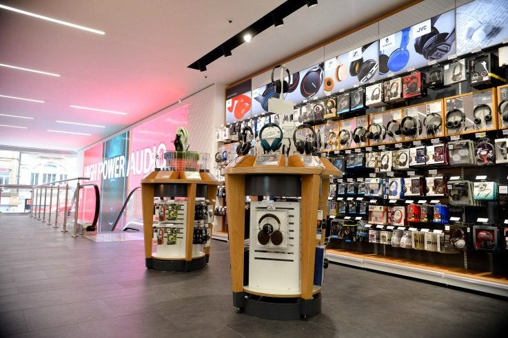 Retail initiative - Currys PC World retail store design