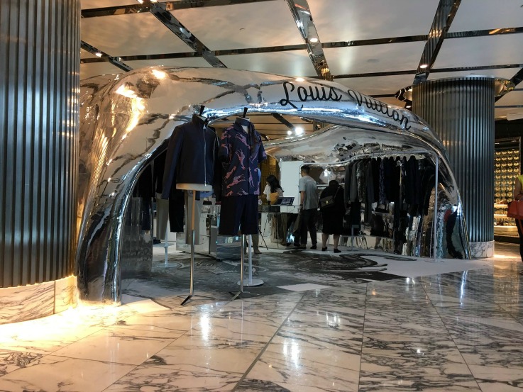 Louis Vuitton pop-up 3D printed tech