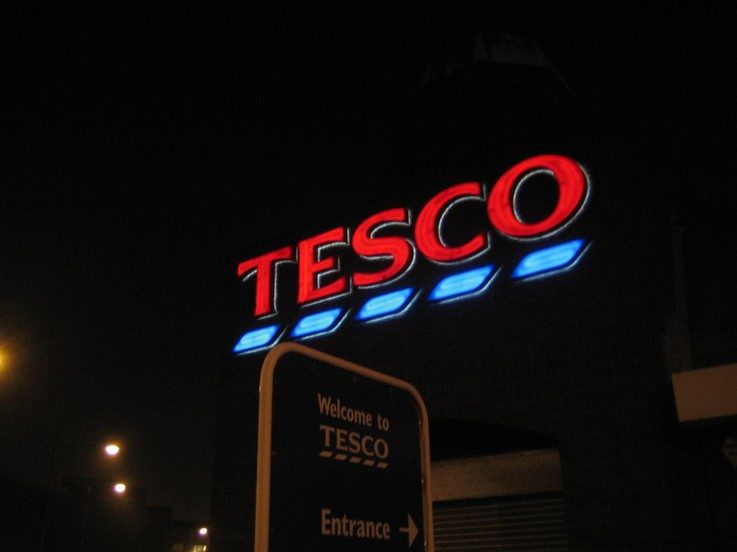 Tesco retail sales in store