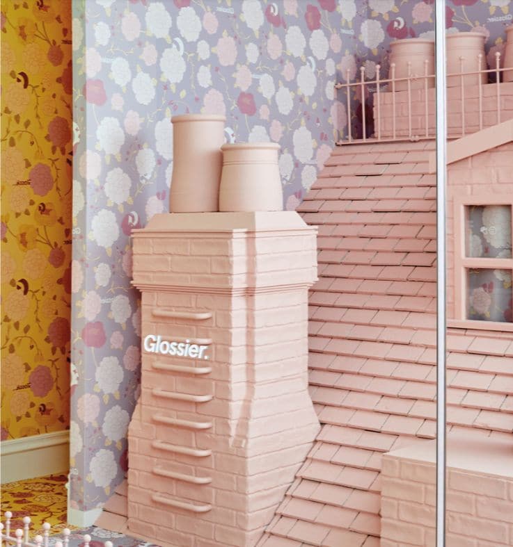 Glossier – Holiday Retail