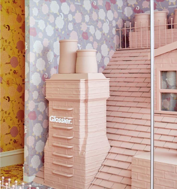Glossier – Holiday Retail