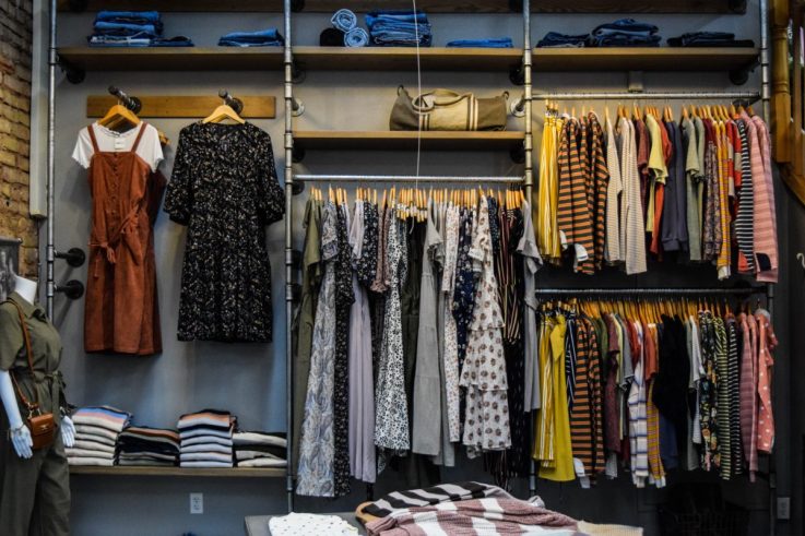Omnichannel - Women's clothes in retail space